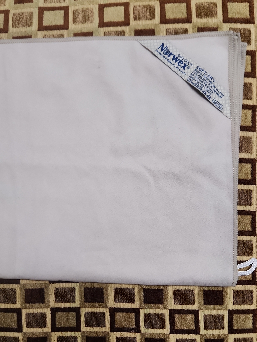New NORWEX Baclock Soft/Dry microfiber Towel Large